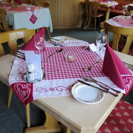 Uf Dr Liwwi Grindelwald