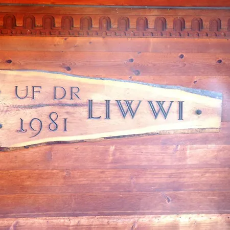 페리엔보눙 우프 닥터 리비 그린델발트