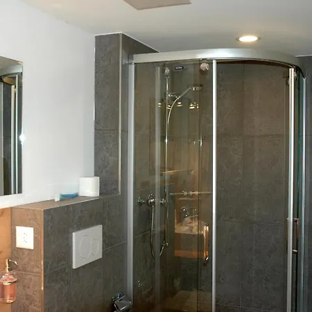 페리엔보눙 우프 닥터 리비