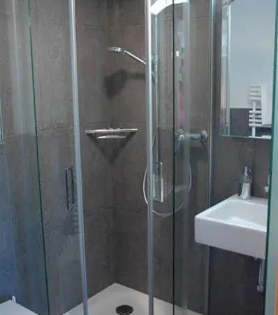 아파트 페리엔보눙 우프 닥터 리비 *